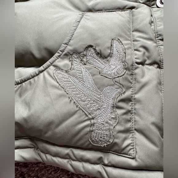 Old Navy Olive Green Frost Free Puffer Vest - Picture 6 of 9